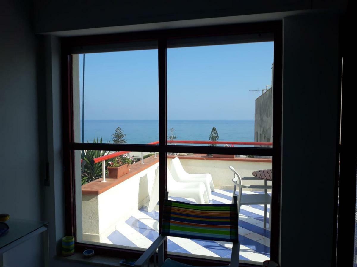 הוילה אלקאמו מרינה Casa Azzurra מראה חיצוני תמונה